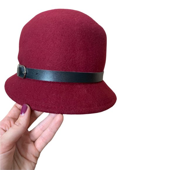 Bucket / Cloche Hat with Vintage vibes in burgundy. New! - Picture 3 of 9